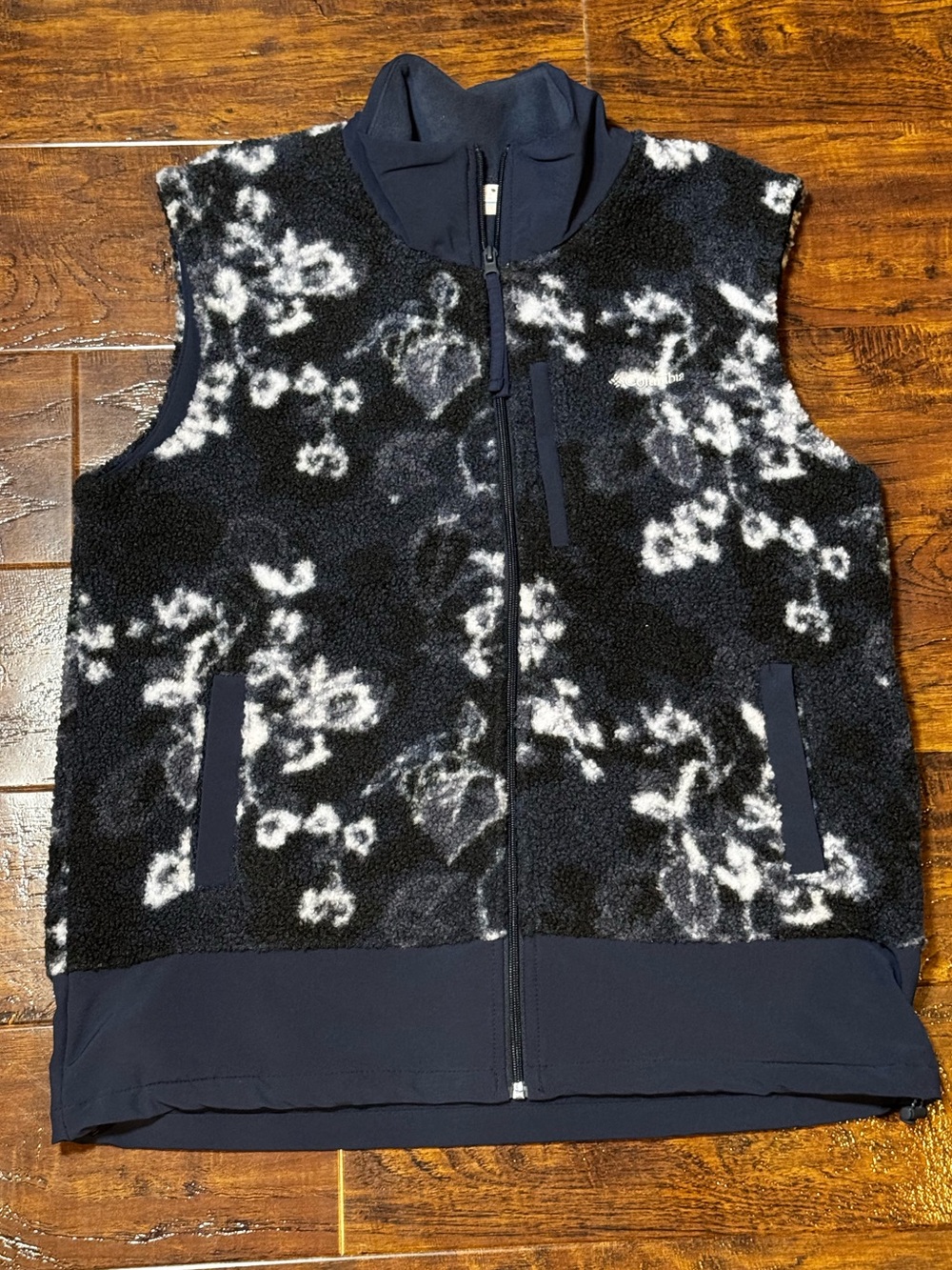 Columbia Boundless Trek Print Fleece Vest Collegiate Navy Shadowvines Size Large